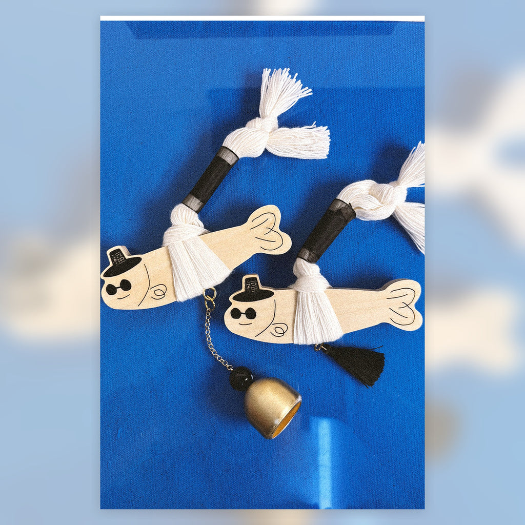 Lucien Deco Gat-Myeongtae fish door bell charm wood cord and bell detail